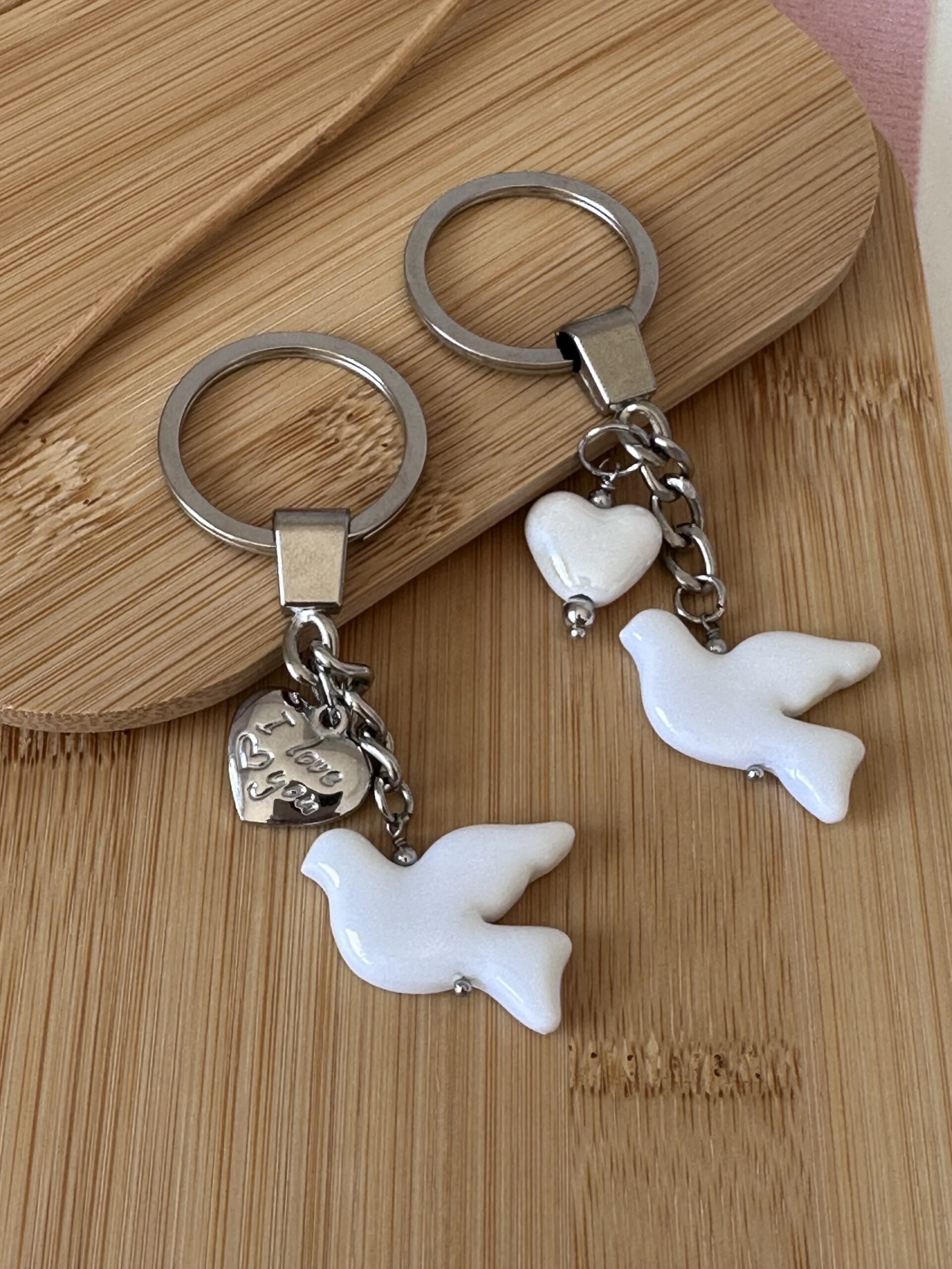 Брелок Голубка с керамічним серцем - Зображення 4