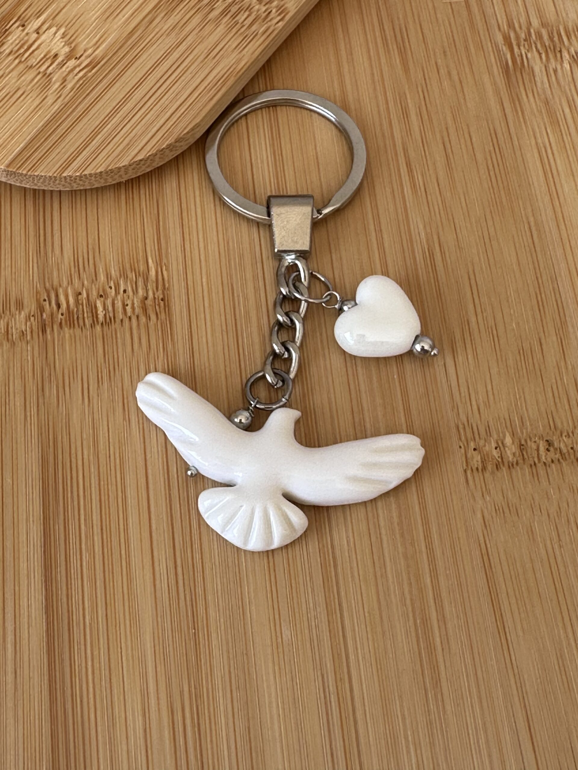 Брелок Горлиця з керамічним серцем - Зображення 3